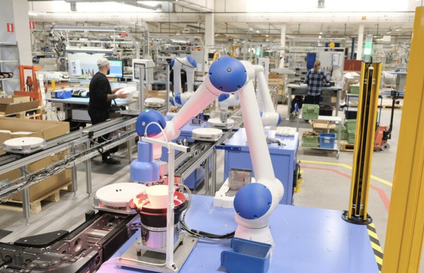 KOLLABORATIVE MONTAGEANWENDUNG MIT DREI MOTOMAN HC10DTP - SCHWEDISCHER LEUCHTENHERSTELLER SETZT AUF COBOTS VON YASKAWA